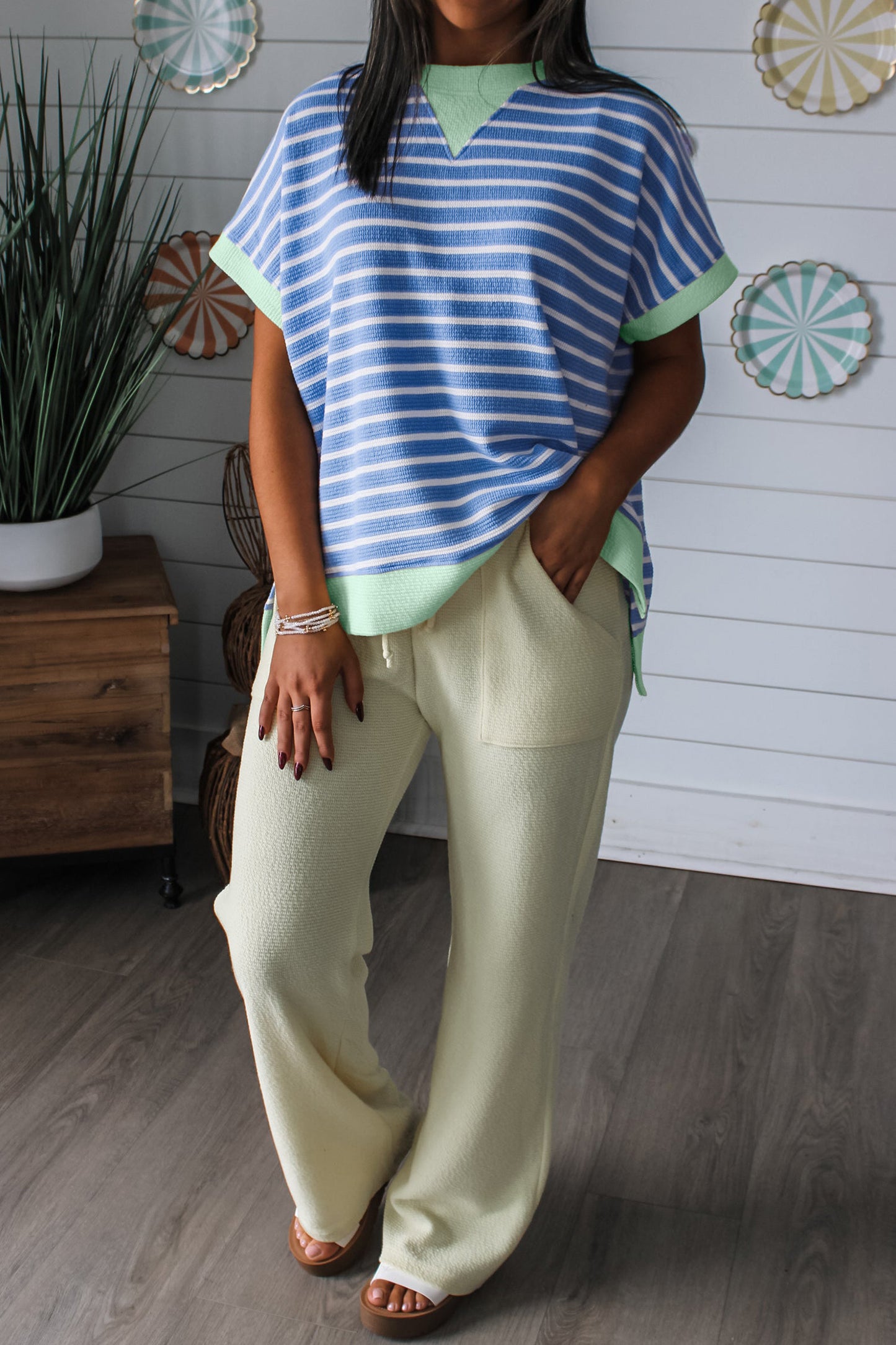 R1366 Stripe Contrast Trim Loose Short Sleeve Top