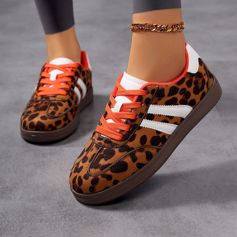 R1271 Leopard Faux Suede Lace Up Sneakers
