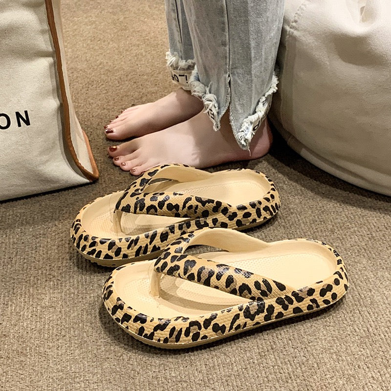 R1267 Leopard Print Thick Sole Flip Flops