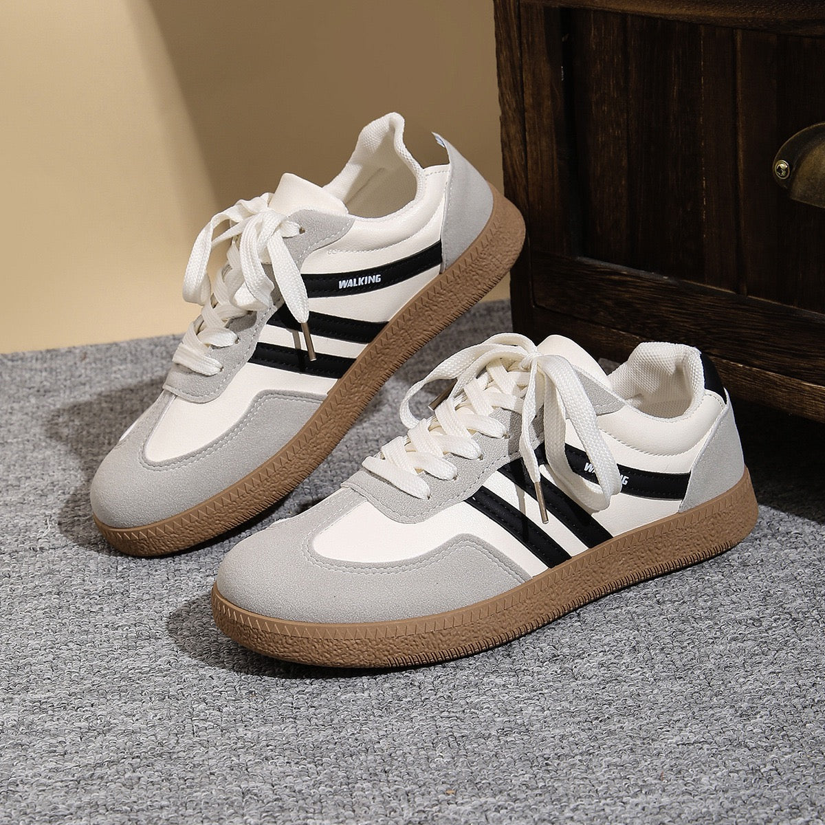 R1200 Pu Leather Lace-up Shoes