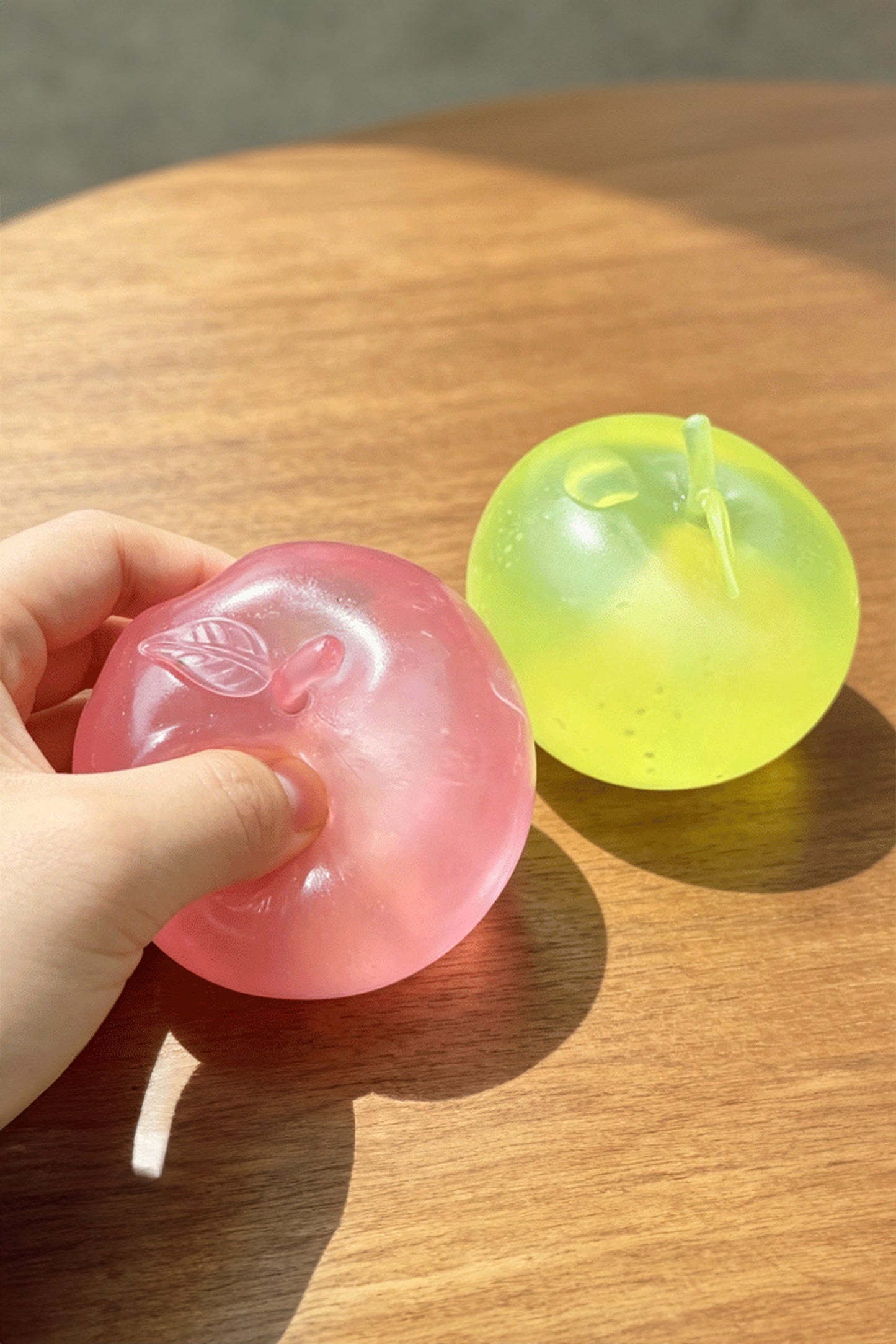 R1462 Slow Rebound Crystal Apple Stress Ball Stress Relief Toy
