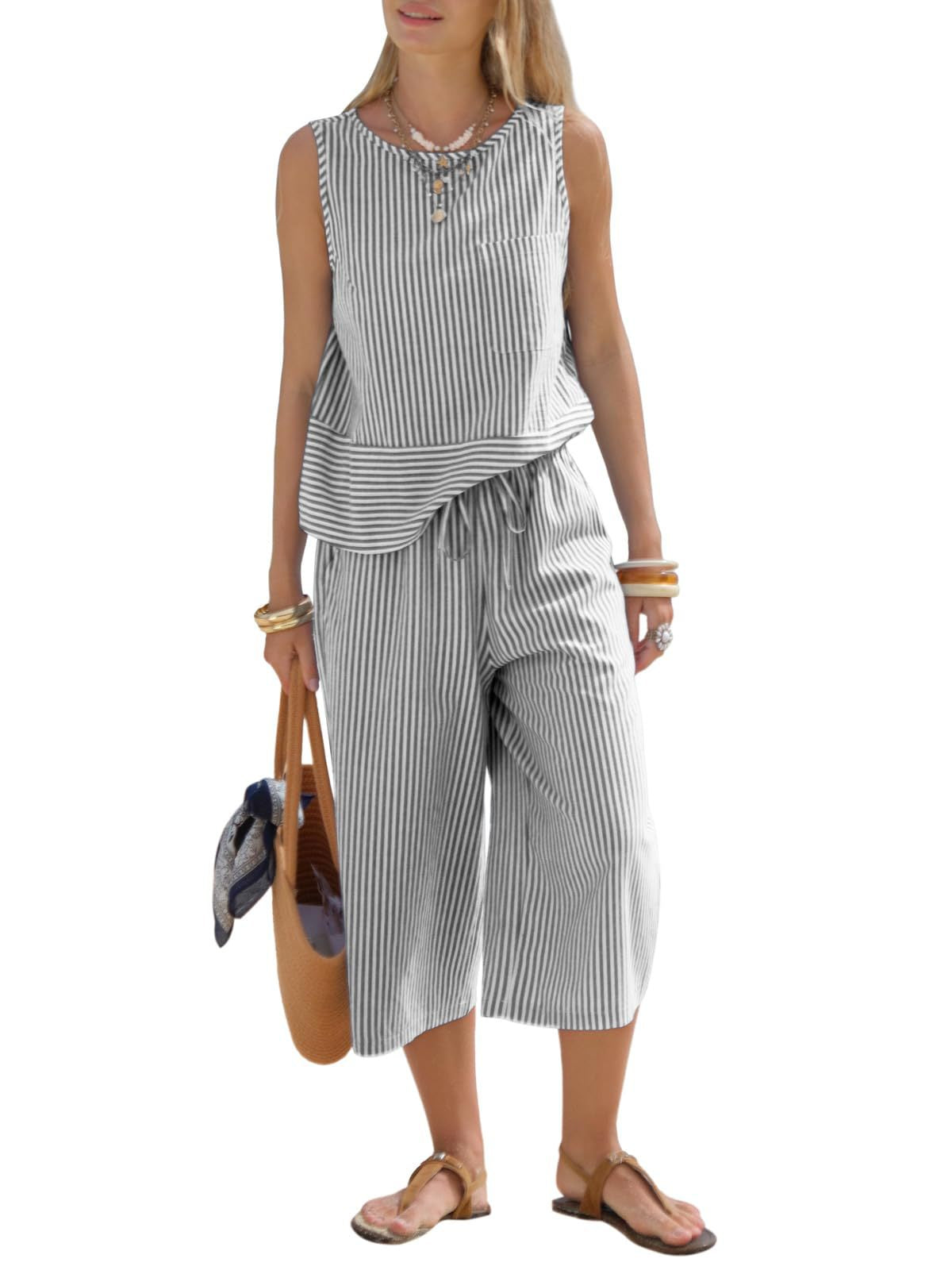 D5520 Sleeveless Top & Capri Pants Set
