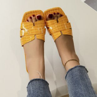 R1275 Crocodile Pattern Roman Style Flat  Slippers