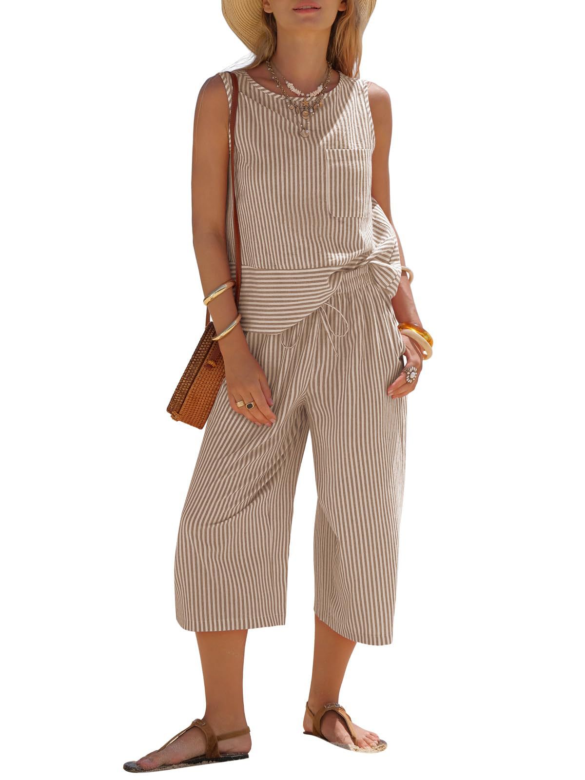 D5520 Sleeveless Top & Capri Pants Set