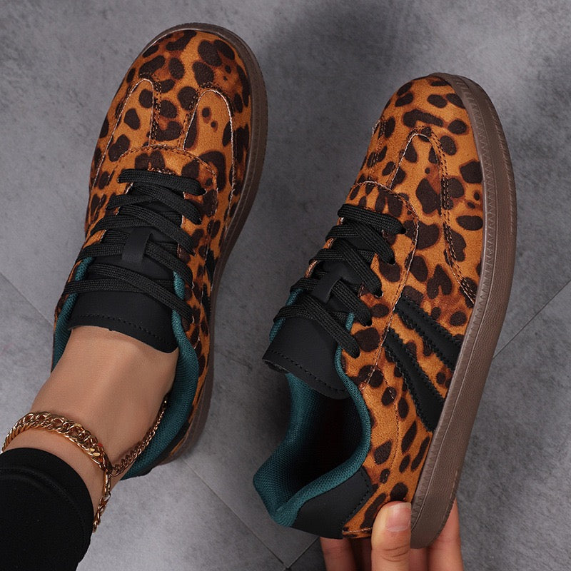 R1271 Leopard Faux Suede Lace Up Sneakers