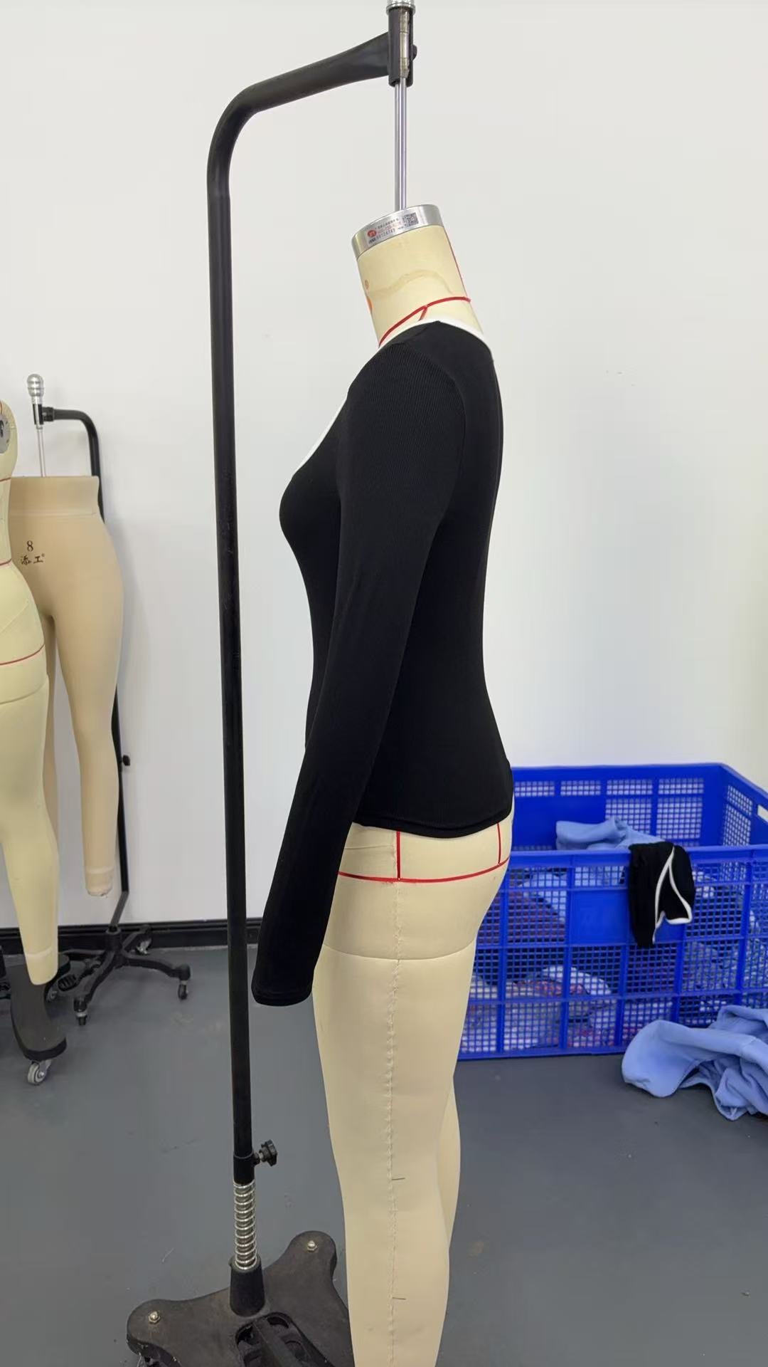 R1223 Square Neck Solid Color Slim-fit Top