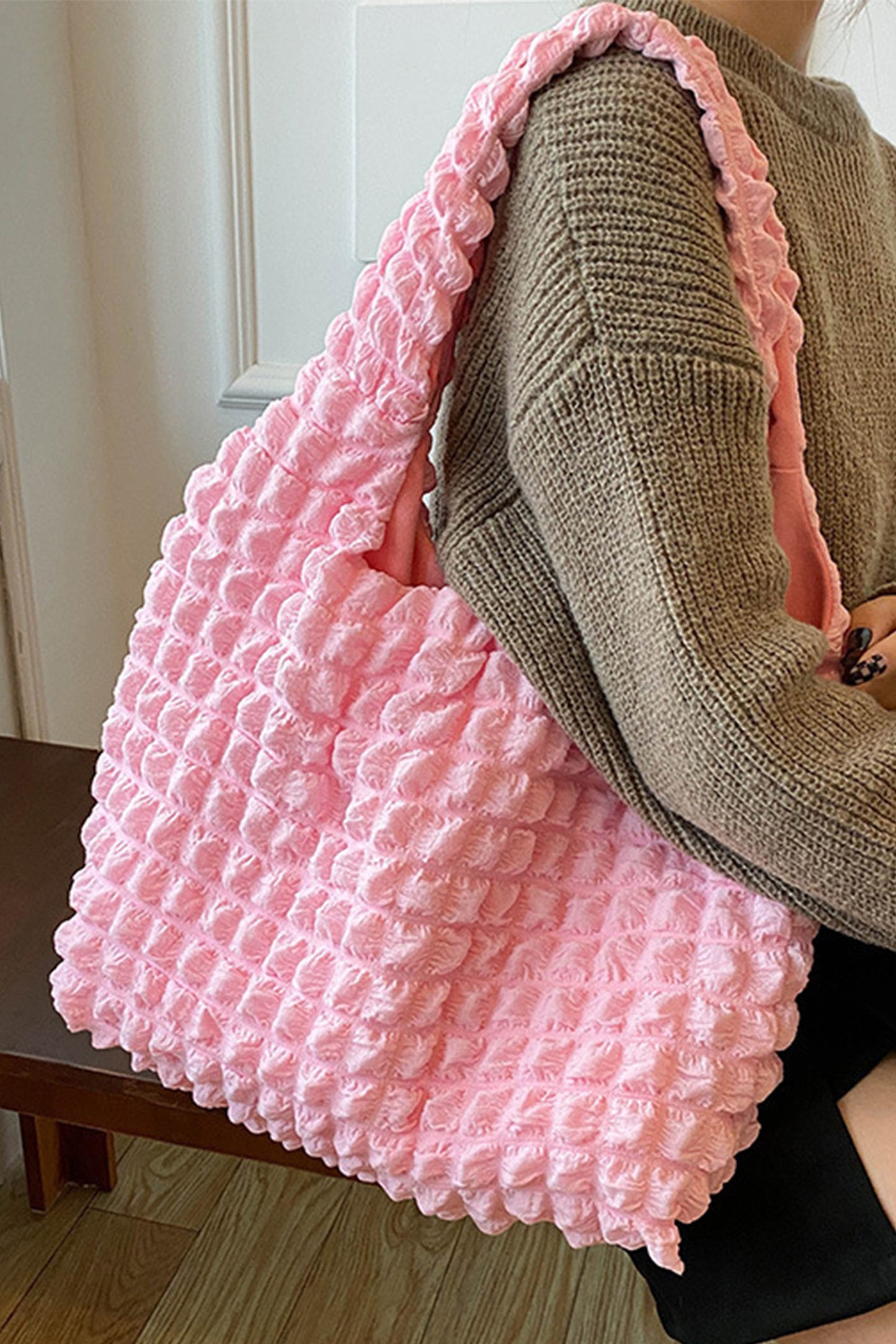 R1236 Puffy Textured Tote Bag