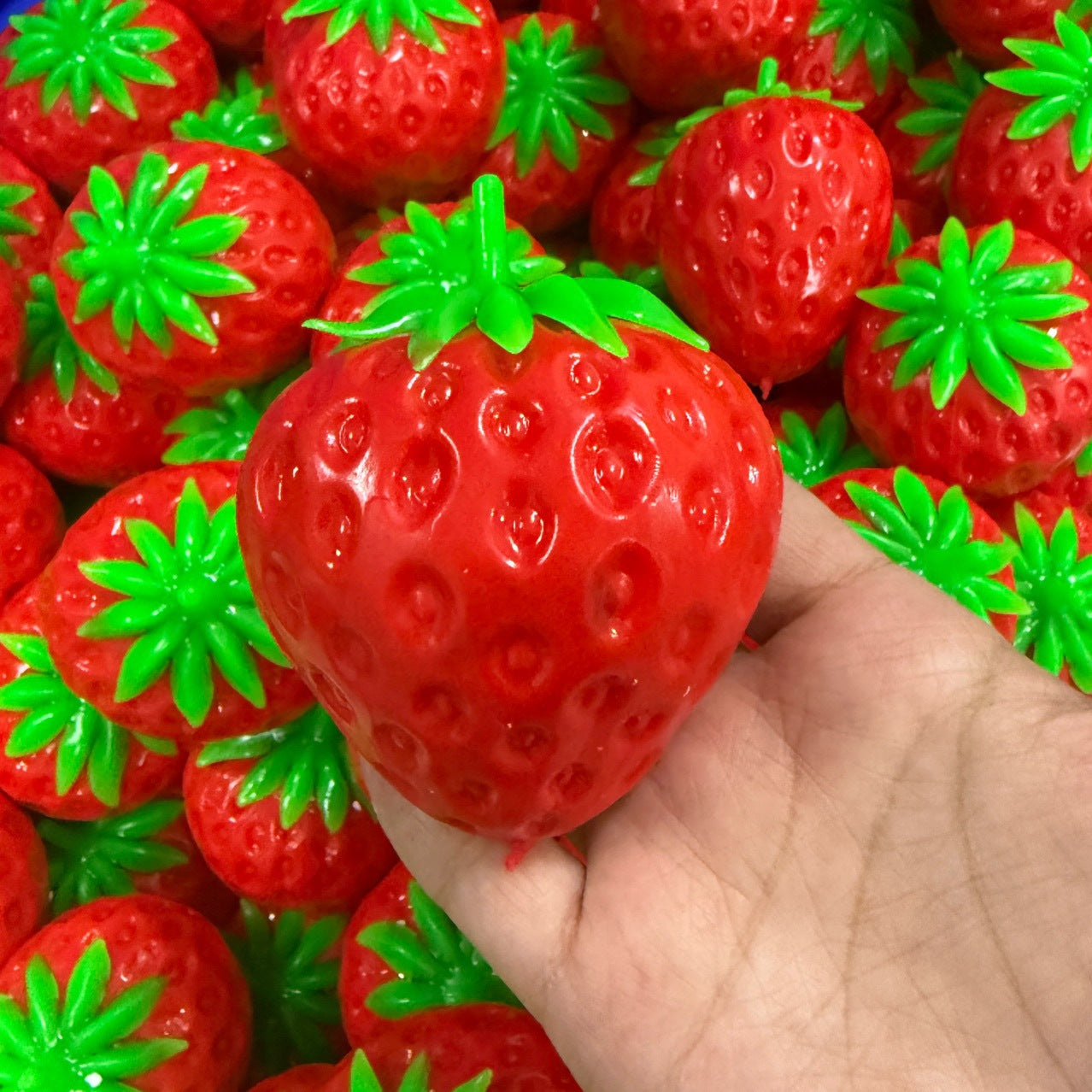 R1702  Crunchy Strawberry Squishy Toy