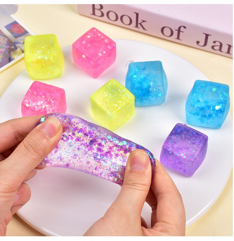 R1507 Small Ice Cube Squeeze Toy