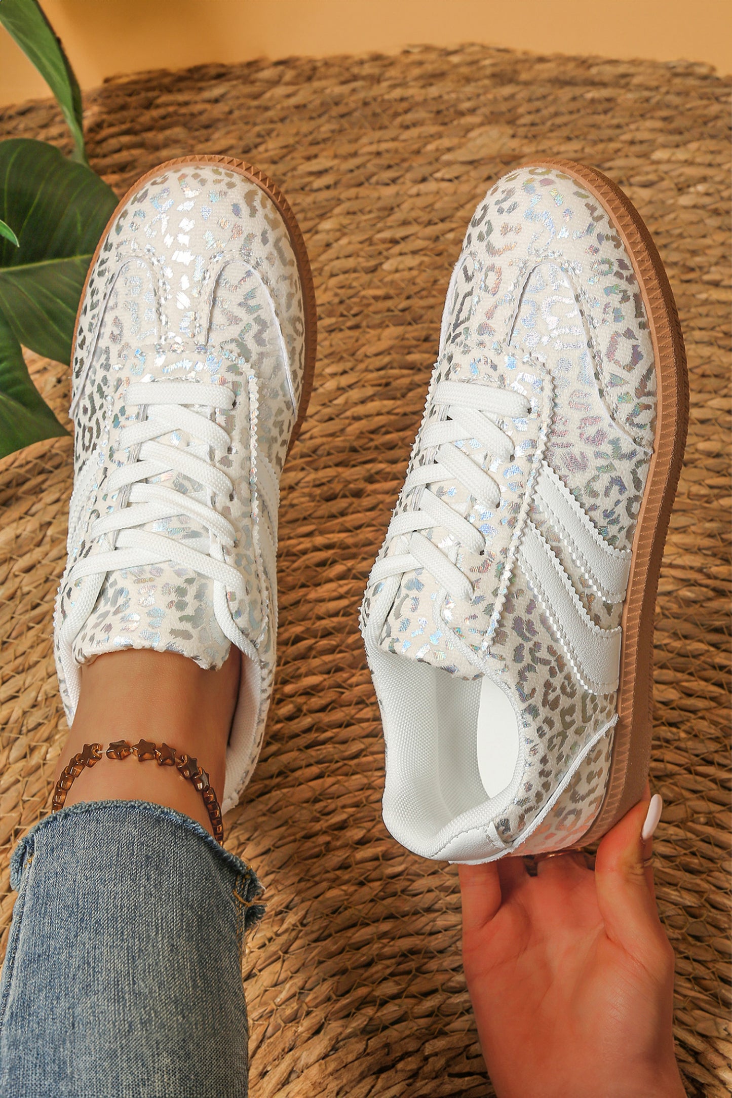 R1317 White PU Leather Detail Shimmer Leopard Printed Lace-up Sneakers