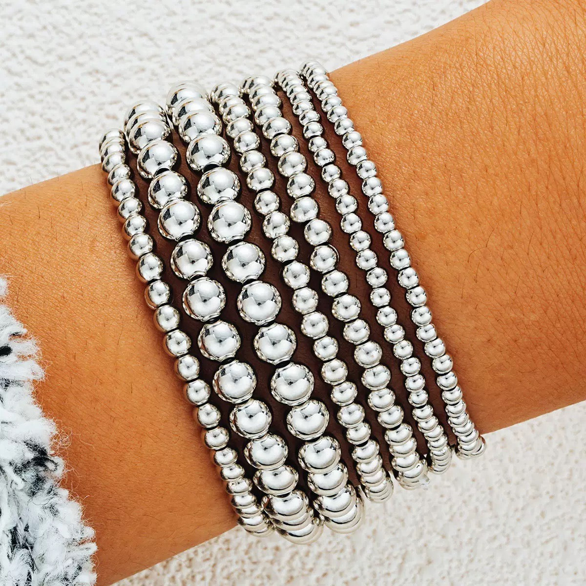 R1260 7pcs Minimalist Plated Beaded Bracelet