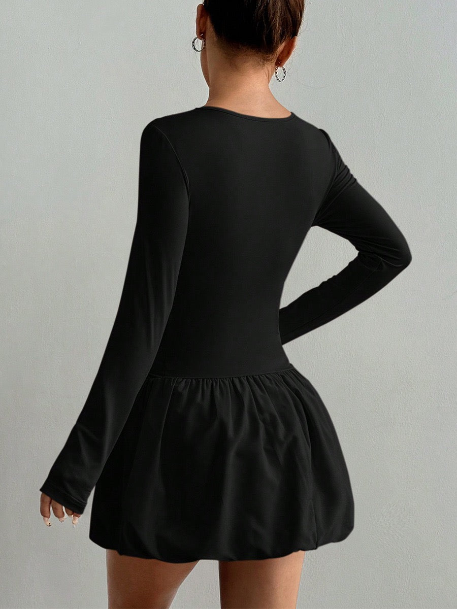R1239 Slim-Fitting Long-Sleeve Dress with Elastic and Puffy Skirt