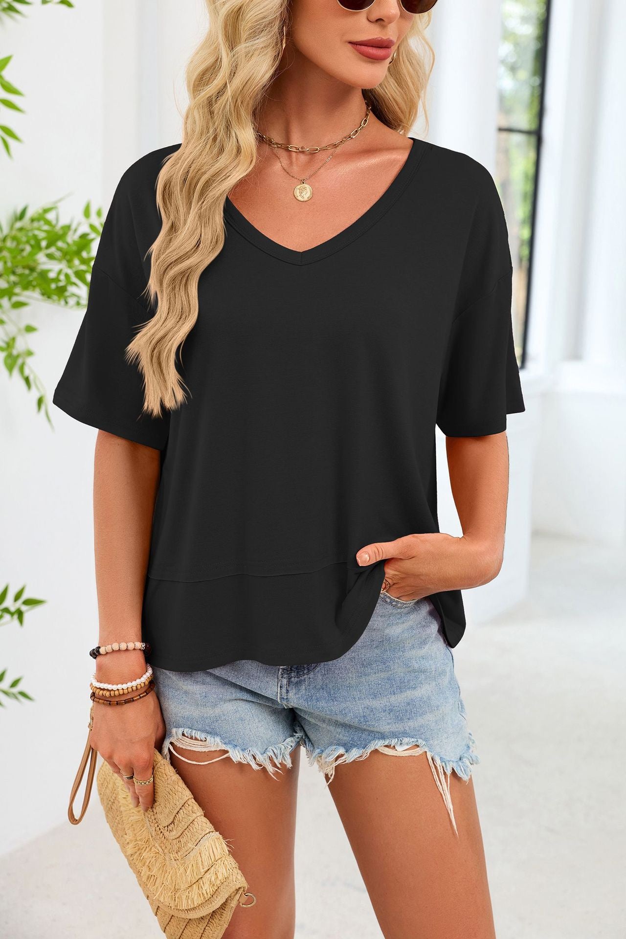 R1228 Women's Solid Color V-Neck Half-Sleeve T-Shirt