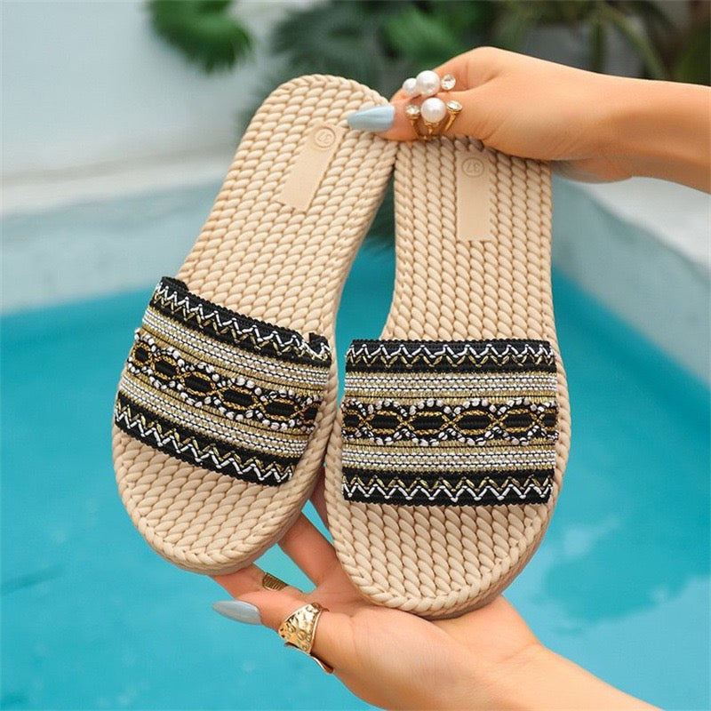 R1389 Parchment Bohemian Vacation Woven Colorful Detail Wide Band Slippers