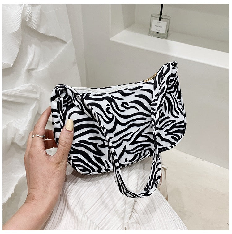 R1201 Leopard Print Minimalist Shoulder Bag