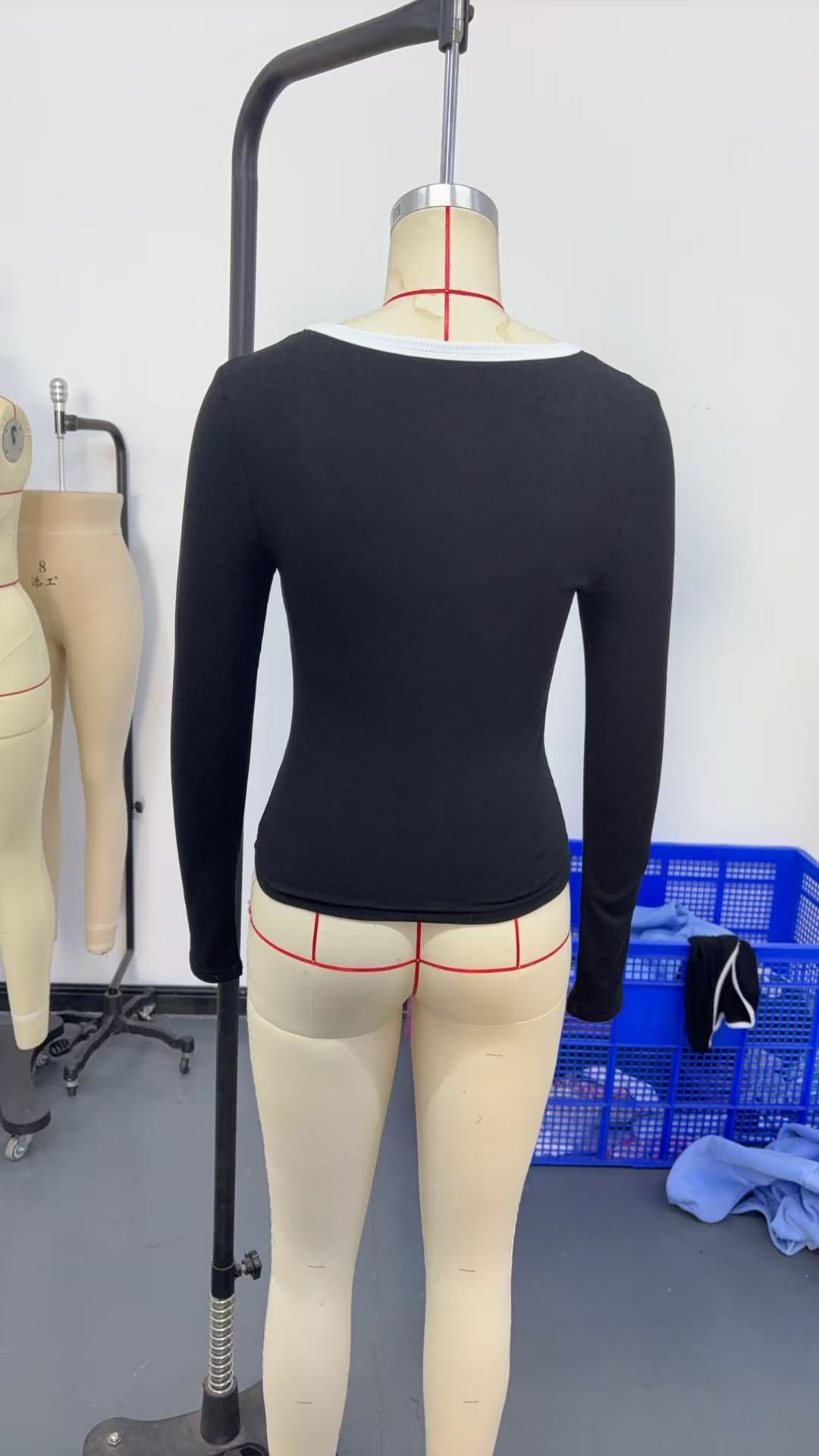 R1223 Square Neck Solid Color Slim-fit Top