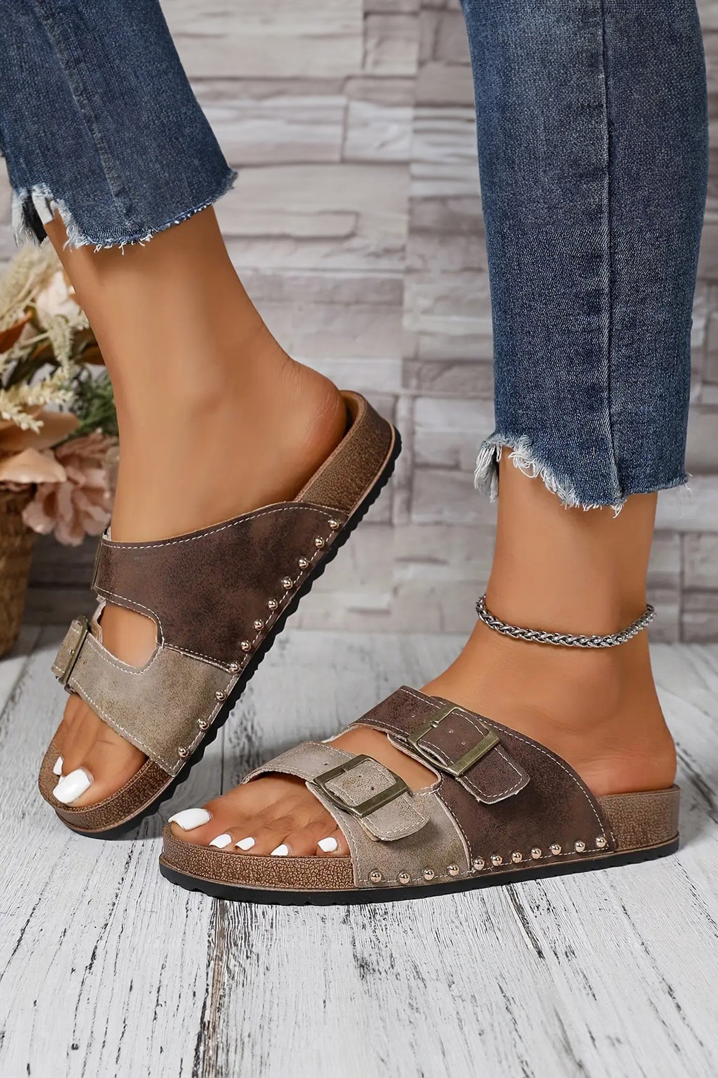 R1198 Two-tone Retro Buckle Straps Slippers