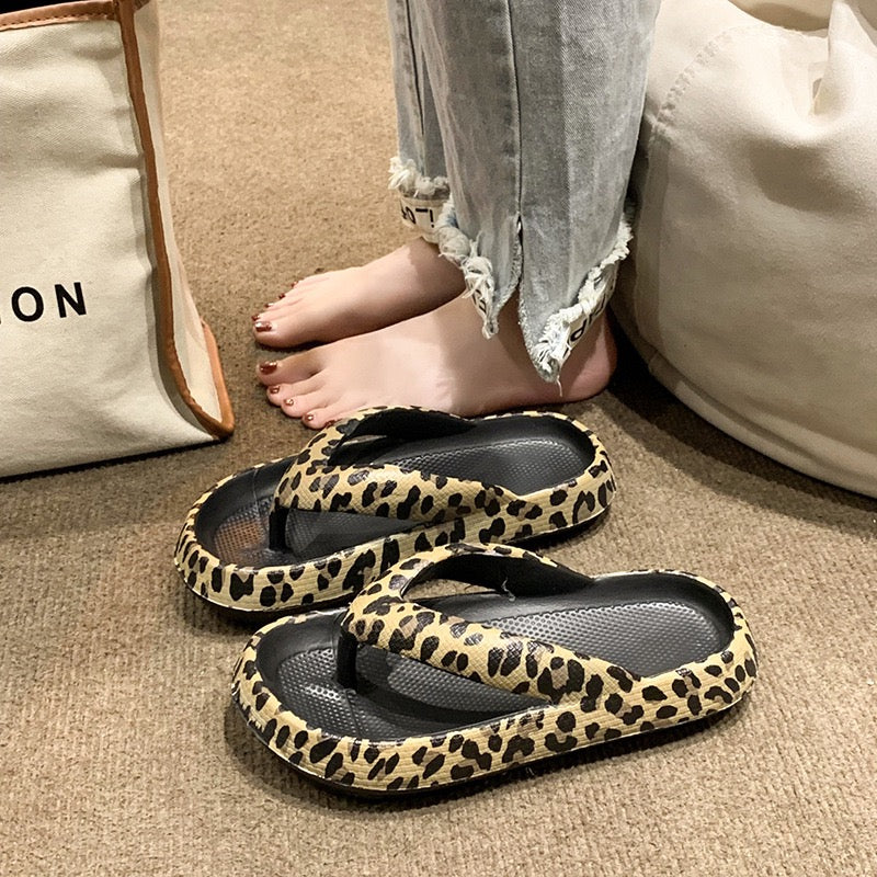 R1267 Leopard Print Thick Sole Flip Flops