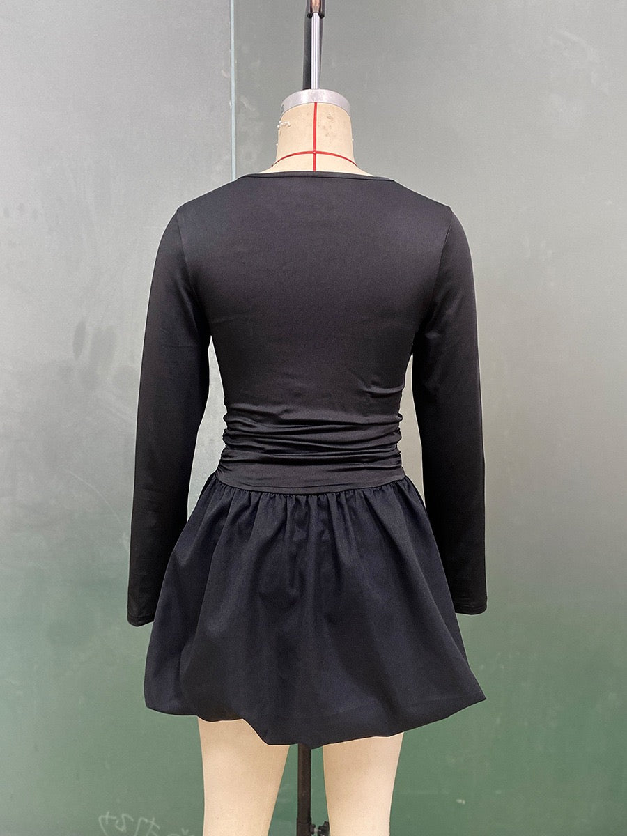 R1239 Slim-Fitting Long-Sleeve Dress with Elastic and Puffy Skirt