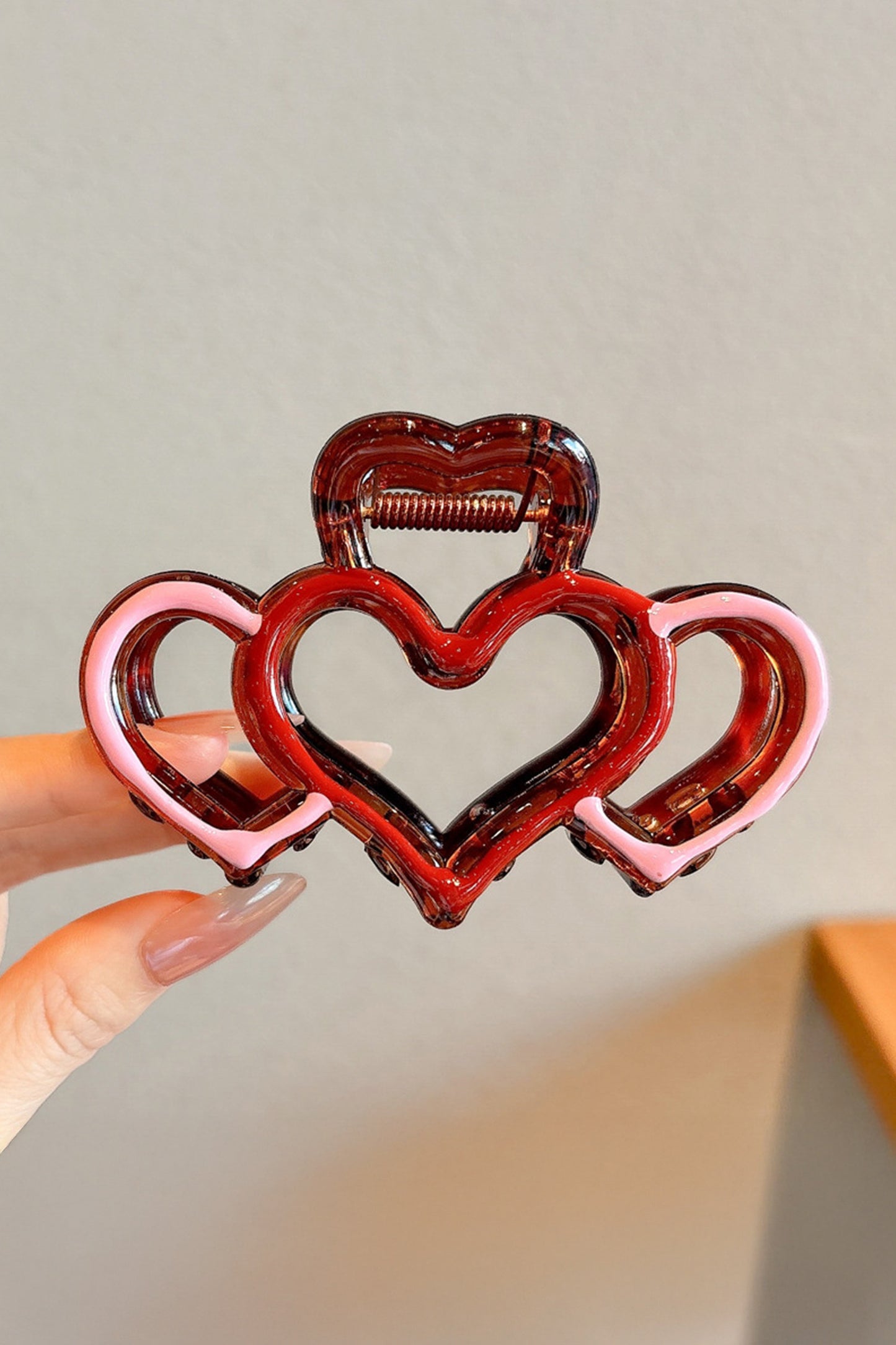 R1230 Hollowed Heart Hair Claw Clip